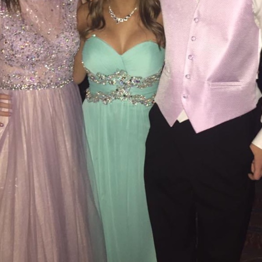 SEA FOAM GREEN PROM DRESS - Picture 3 of 12